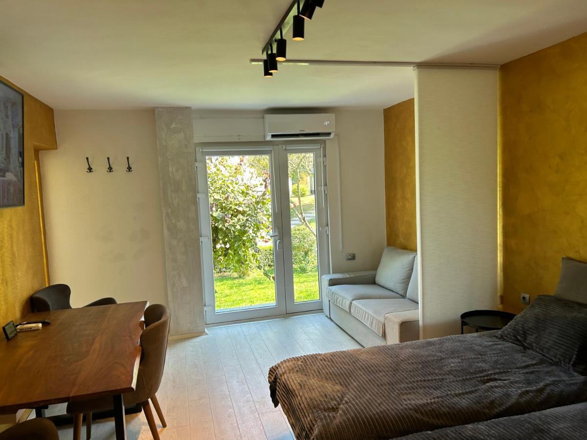 Apartment Gal Novo Mesto Exterior foto